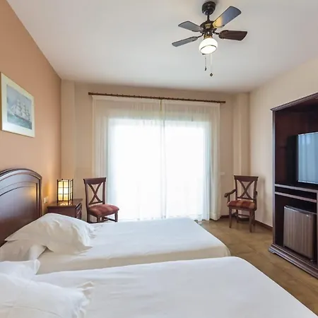 Hotel Marbella Hills 4*