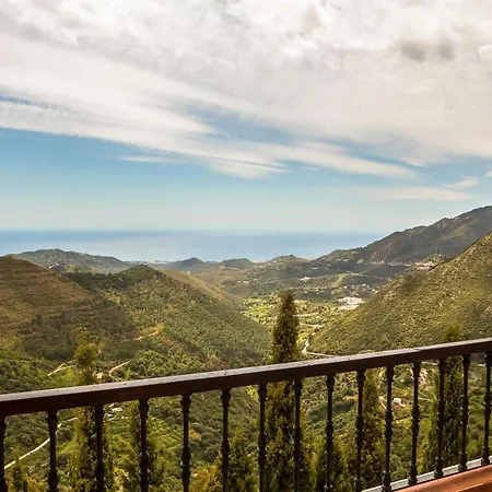 Marbella Hills Hotel