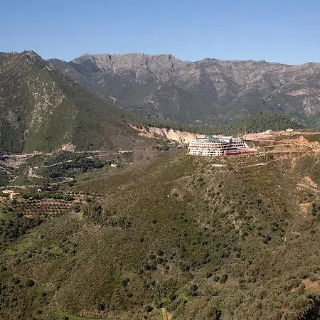 Marbella Hills